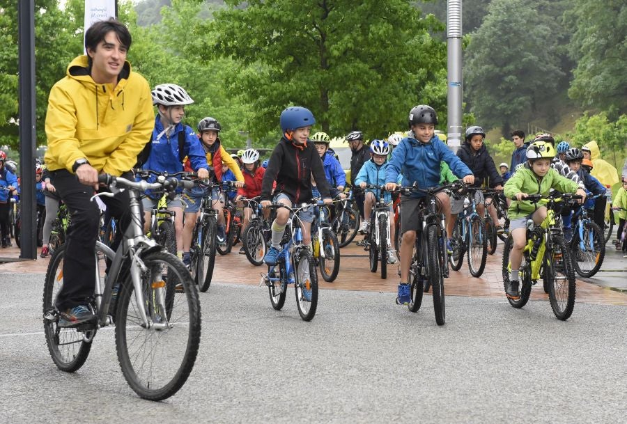 Gipuzkoa vive hoy y mañana sobre dos ruedas de la mano de la segunda feria Bicibizi, que desplegará un intenso programa de actividades, recorridos, talleres y actuaciones con la bicicleta como argumento.