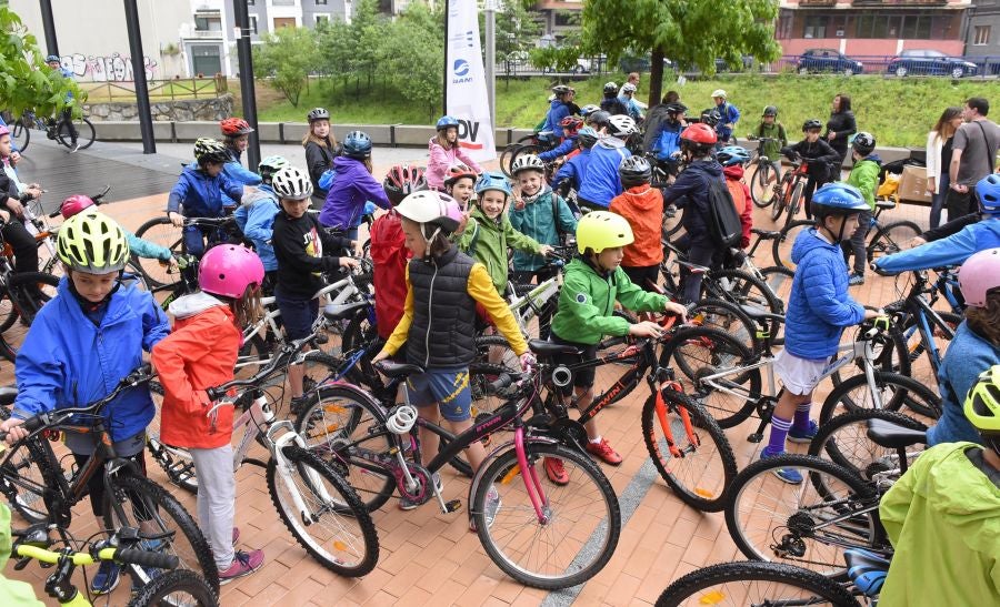 Gipuzkoa vive hoy y mañana sobre dos ruedas de la mano de la segunda feria Bicibizi, que desplegará un intenso programa de actividades, recorridos, talleres y actuaciones con la bicicleta como argumento.