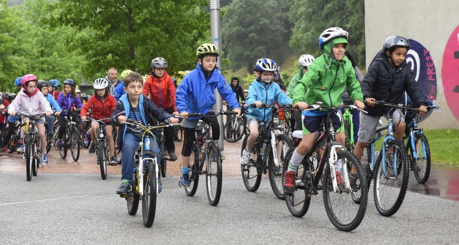 Gipuzkoa vive hoy y mañana sobre dos ruedas de la mano de la segunda feria Bicibizi, que desplegará un intenso programa de actividades, recorridos, talleres y actuaciones con la bicicleta como argumento.