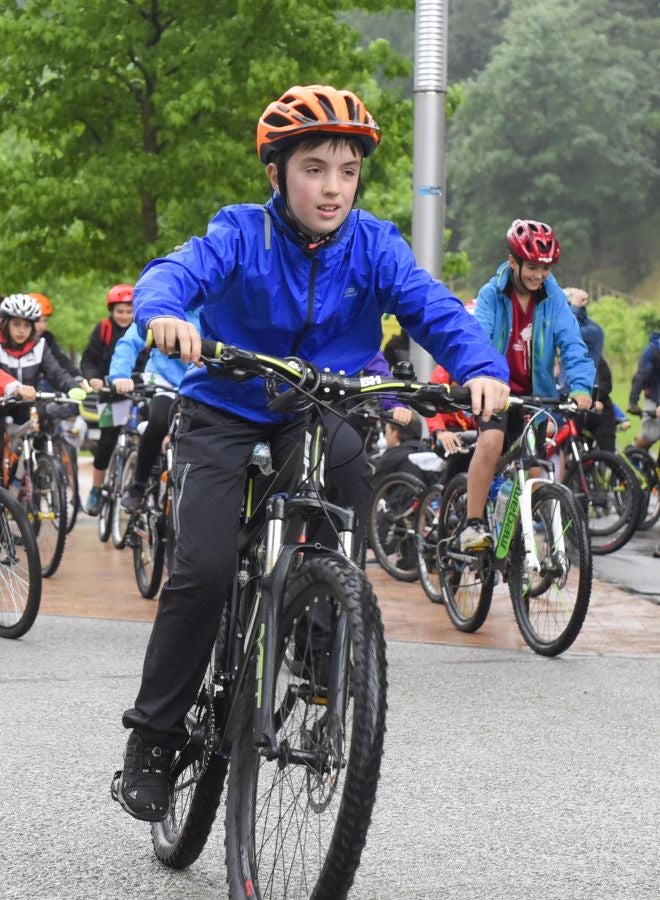 Gipuzkoa vive hoy y mañana sobre dos ruedas de la mano de la segunda feria Bicibizi, que desplegará un intenso programa de actividades, recorridos, talleres y actuaciones con la bicicleta como argumento.