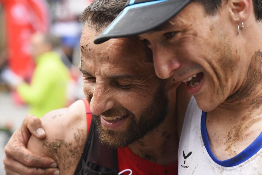 El joven suizo Rémi Bonnet (23 años) se ha impuesto en la categoría masculina de la Zegama-Aizkorri tras completar la prueba en 3:53:57.