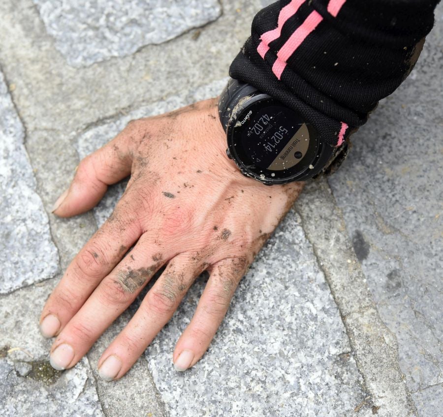 El joven suizo Rémi Bonnet (23 años) se ha impuesto en la categoría masculina de la Zegama-Aizkorri tras completar la prueba en 3:53:57.