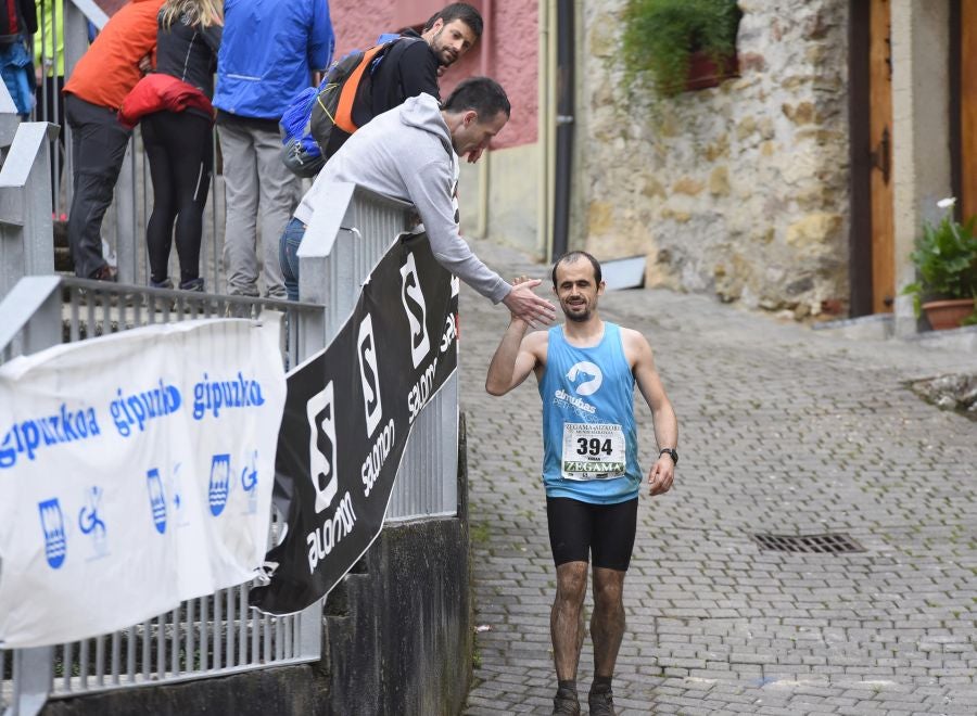 El joven suizo Rémi Bonnet (23 años) se ha impuesto en la categoría masculina de la Zegama-Aizkorri tras completar la prueba en 3:53:57.