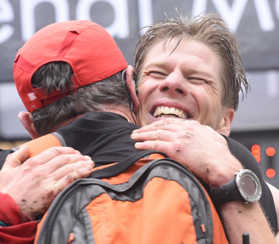 El joven suizo Rémi Bonnet (23 años) se ha impuesto en la categoría masculina de la Zegama-Aizkorri tras completar la prueba en 3:53:57.