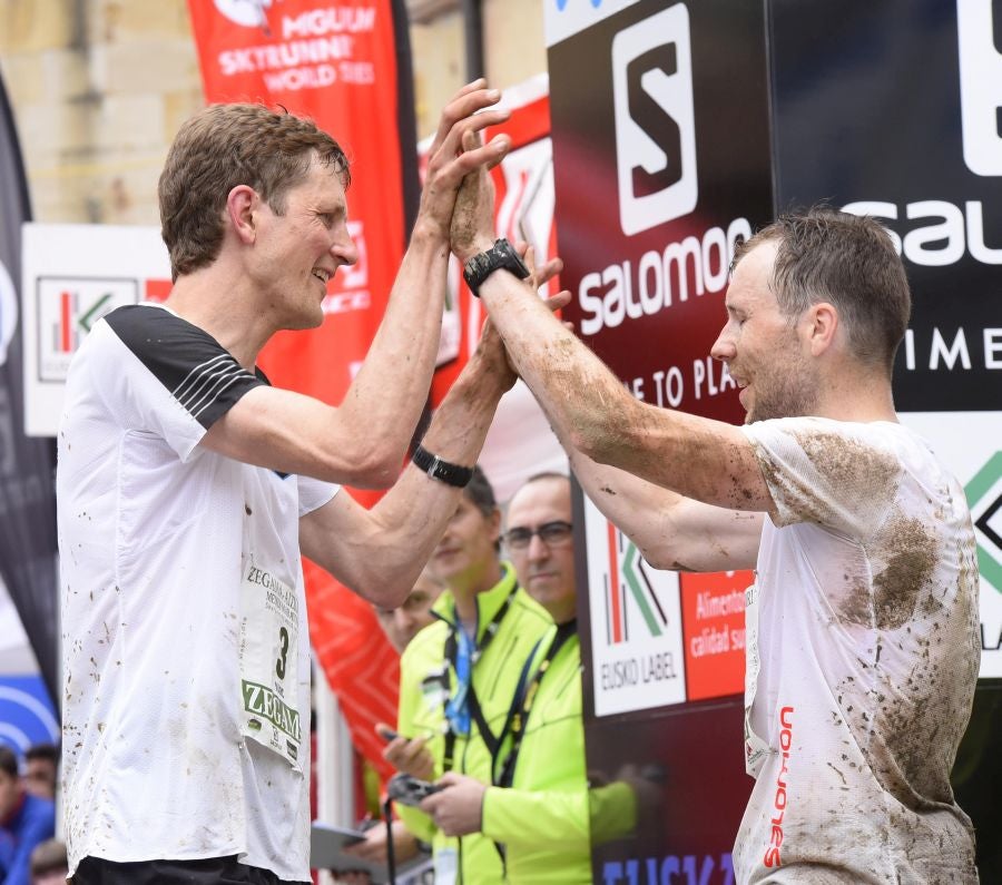 El joven suizo Rémi Bonnet (23 años) se ha impuesto en la categoría masculina de la Zegama-Aizkorri tras completar la prueba en 3:53:57.