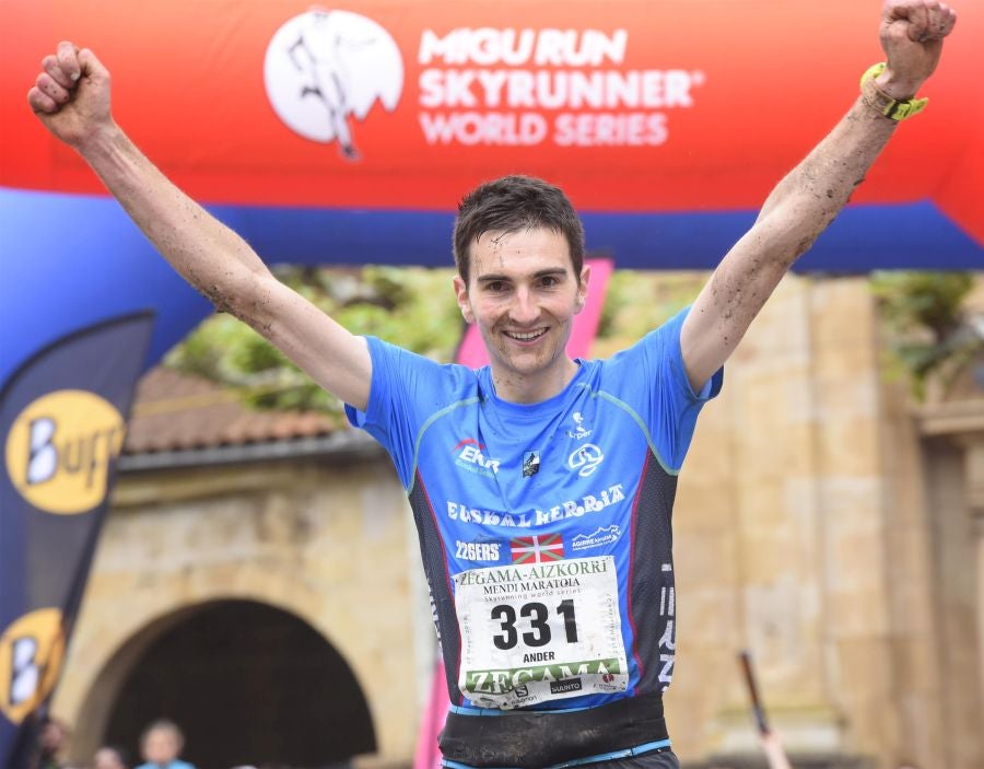 El joven suizo Rémi Bonnet (23 años) se ha impuesto en la categoría masculina de la Zegama-Aizkorri tras completar la prueba en 3:53:57.
