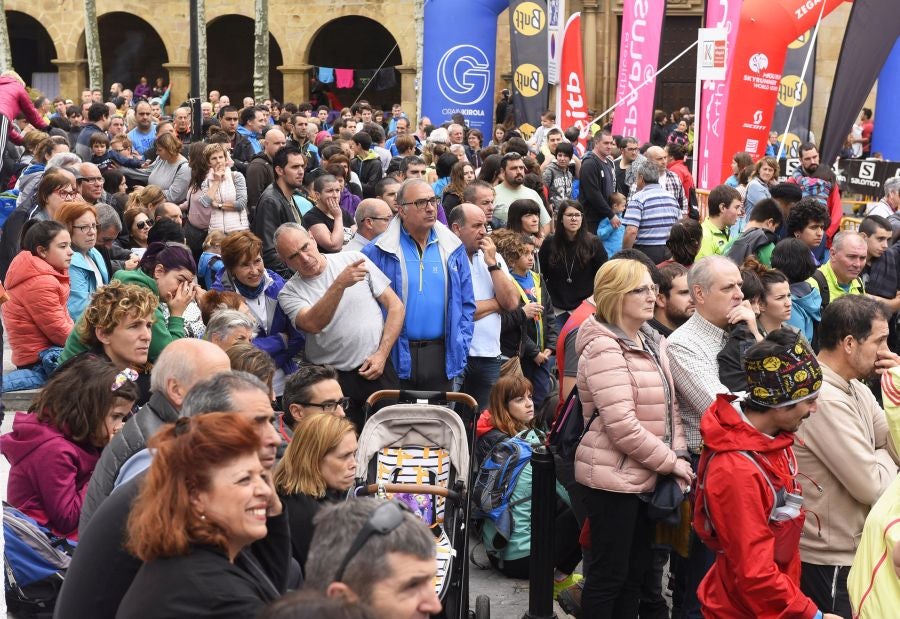 El joven suizo Rémi Bonnet (23 años) se ha impuesto en la categoría masculina de la Zegama-Aizkorri tras completar la prueba en 3:53:57.