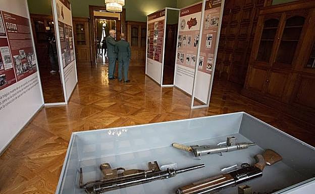 Galería. Exposición sobre la Guardia Civil frente al terrorismo, en el Palacio de Miramar