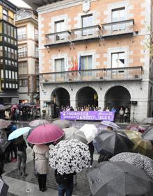 Imagen secundaria 2 - Tres vistas de la concentración.