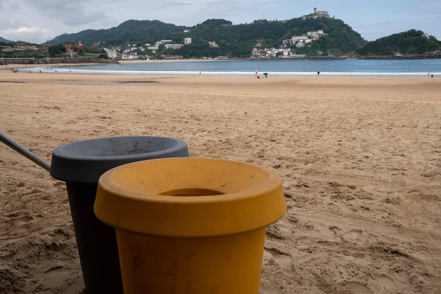 Las playas calientan motores. En tres días, la temporada de verano echa andar. Al menos en Donostia y Zarautz. El sábado lo hará en Orio y en los restantes arenales guipuzcoanos la actividad no empezará hasta el día 15 ó 16. Y desde ahí, hasta septiembre sin parar, Las playas abren una nueva campaña pero el verano todavía tardará en llegar. Los pronósticos para los primeros días de la temporada no son precisamente muy favorables.