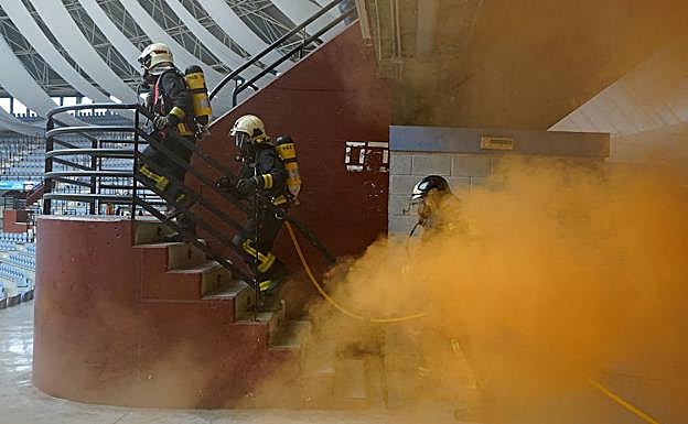 Imagen principal - Tres momentos del simulacro.