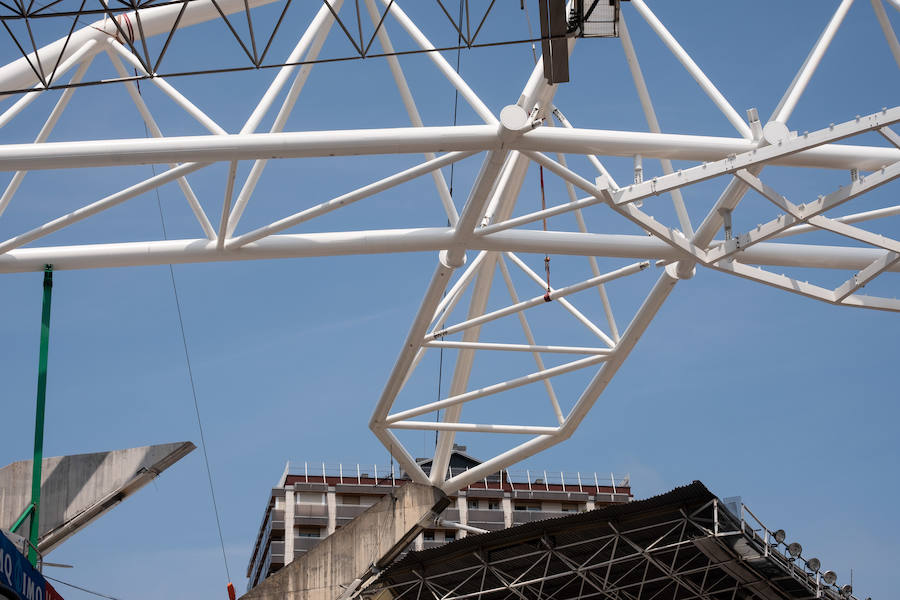 La remodelación del Estadio de Anoeta está dejando imágenes impactantes. Estas son las de este viernes.