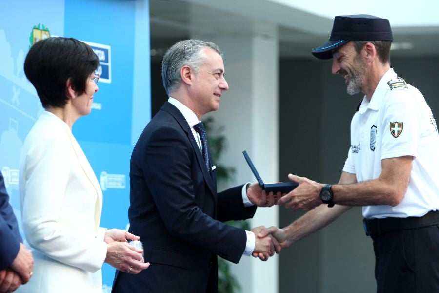 El museo de la Ertzaintza en Arkaute tendrá un «espacio permanente» dedicado a todos los agentes víctimas del terrorismo o fallecidos en acto de servicio, ha anunciado hoy el lehendakari, Iñigo Urkullu, durante la entrega de condecoraciones a ertzainas y policías de otros cuerpos.