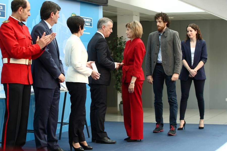 El museo de la Ertzaintza en Arkaute tendrá un «espacio permanente» dedicado a todos los agentes víctimas del terrorismo o fallecidos en acto de servicio, ha anunciado hoy el lehendakari, Iñigo Urkullu, durante la entrega de condecoraciones a ertzainas y policías de otros cuerpos.