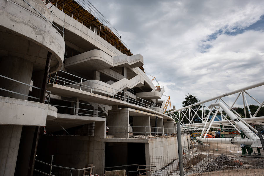 Ya se puede vislumbrar cómo se verán los partidos desde uno de los fondos del nuevo campo