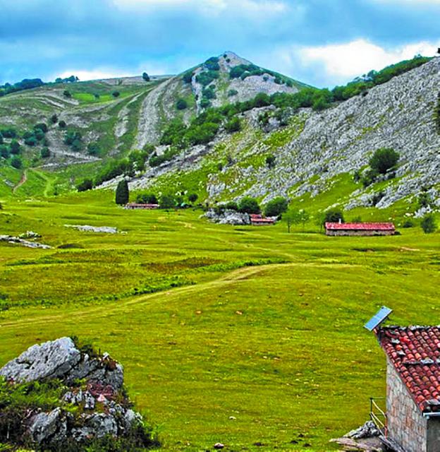 La llanada entre montañas de Degurixa.