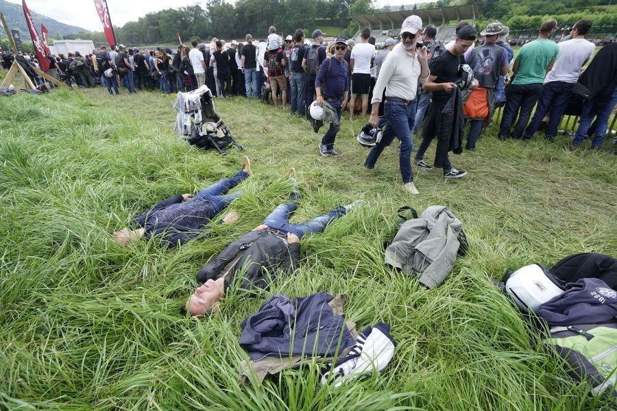 Dentro del hipódromo se ha desarrollado la prueba 'Flat Track', una carrera disputada en circuito de tierra cuya agresividad deja fuera los menos valientes. 