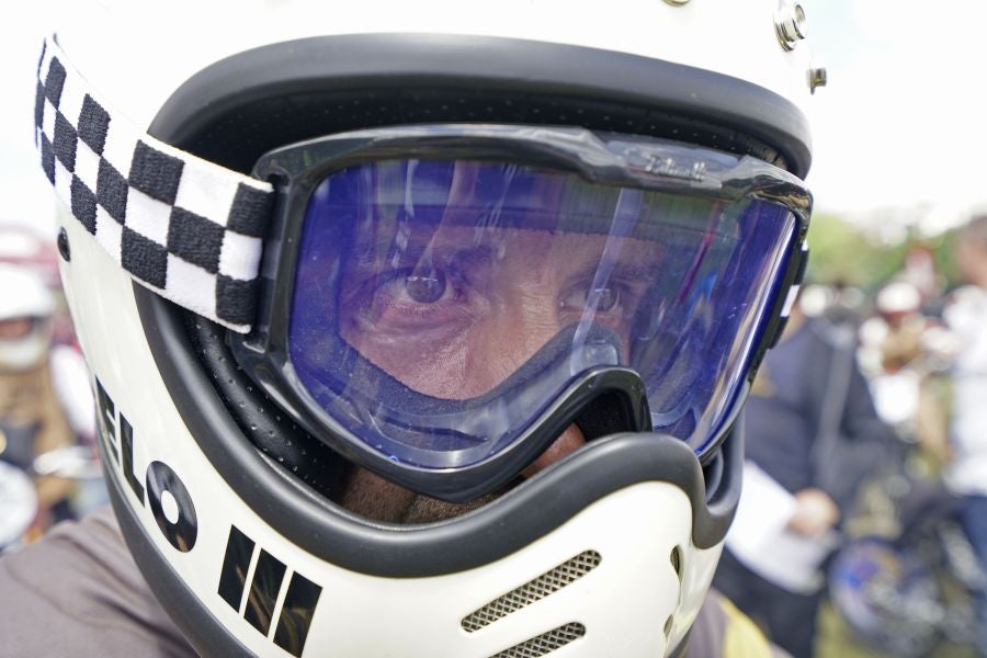 Dentro del hipódromo se ha desarrollado la prueba 'Flat Track', una carrera disputada en circuito de tierra cuya agresividad deja fuera los menos valientes. 