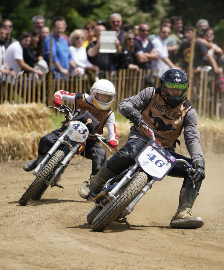 Dentro del hipódromo se ha desarrollado la prueba 'Flat Track', una carrera disputada en circuito de tierra cuya agresividad deja fuera los menos valientes. 