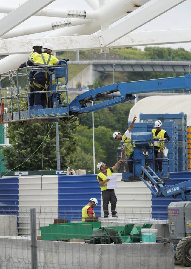 El nuevo campo de la Real Sociedad continúa su transformación.