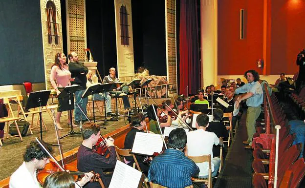 Director local. José Antonio Irastorza dirigirá de nuevo a la Orquesta Luis Mariano. 