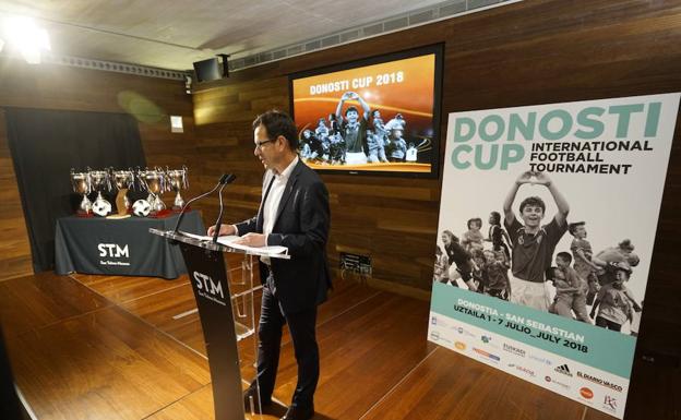 Iñigo Olaizola, director del torneo, durante el acto de presentación. 