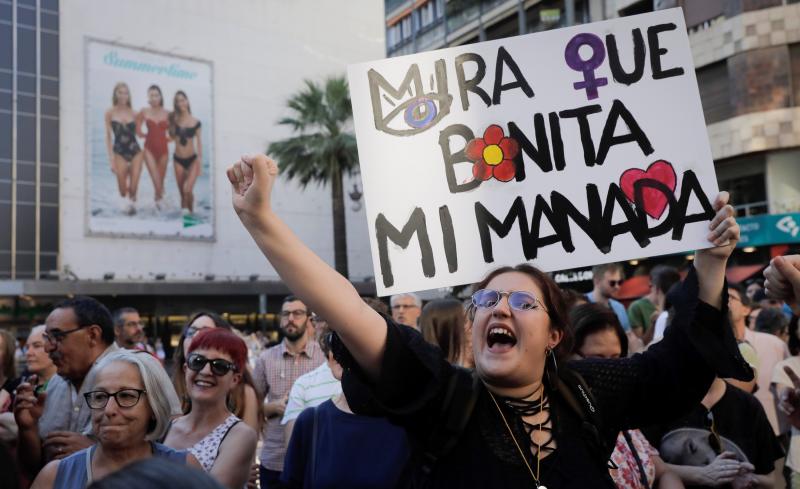 Decenas de asociaciones feministas convocan a la ciudadanía contra el sistema judicial «que ampara a violadores y desprotege a las mujeres»