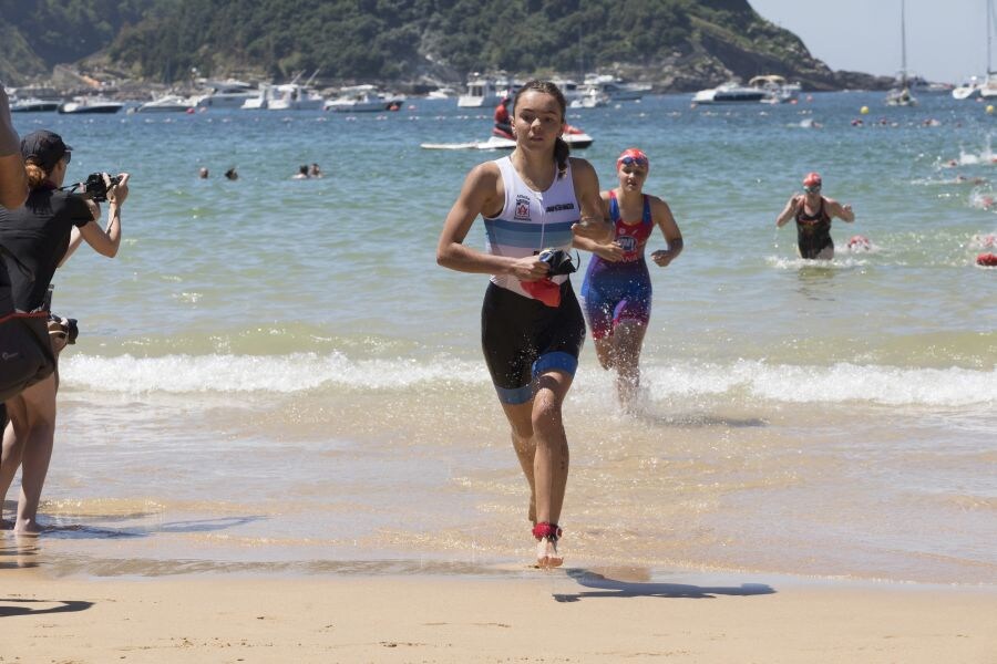 Elisabeth Ibazeta Ondarroa (33:25), María Boix Barcelona (33:29) y Maddi Marquet, se hacen con el podiio.