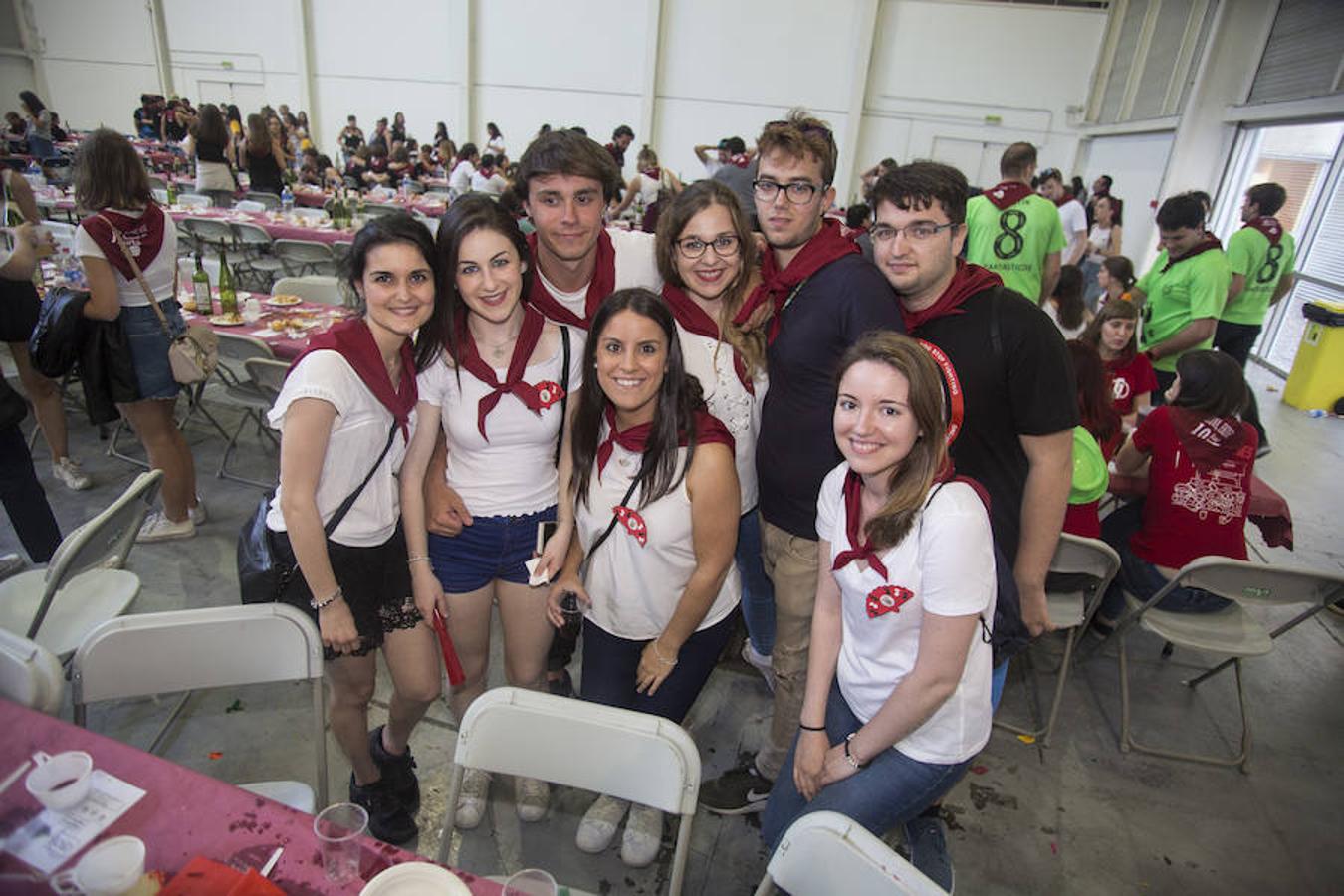 La comida de cuadrillas y diferentes actividades sirvieron de aperitivo para el arranque de las fiestas