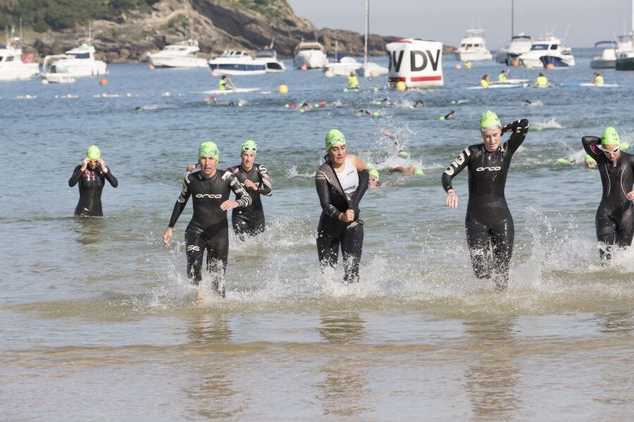 El albaceteño de 24 años David Castro se metió en el bolsillo a la entregada y numerosa afición donostiarra que aplaudió con entusiasmo eltriunfo del triatleta en el 33 Memorial Onditz disputado este domingo.