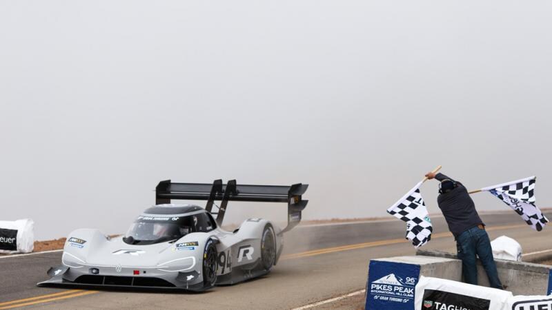 Un coche eléctrico corre más que Loeb