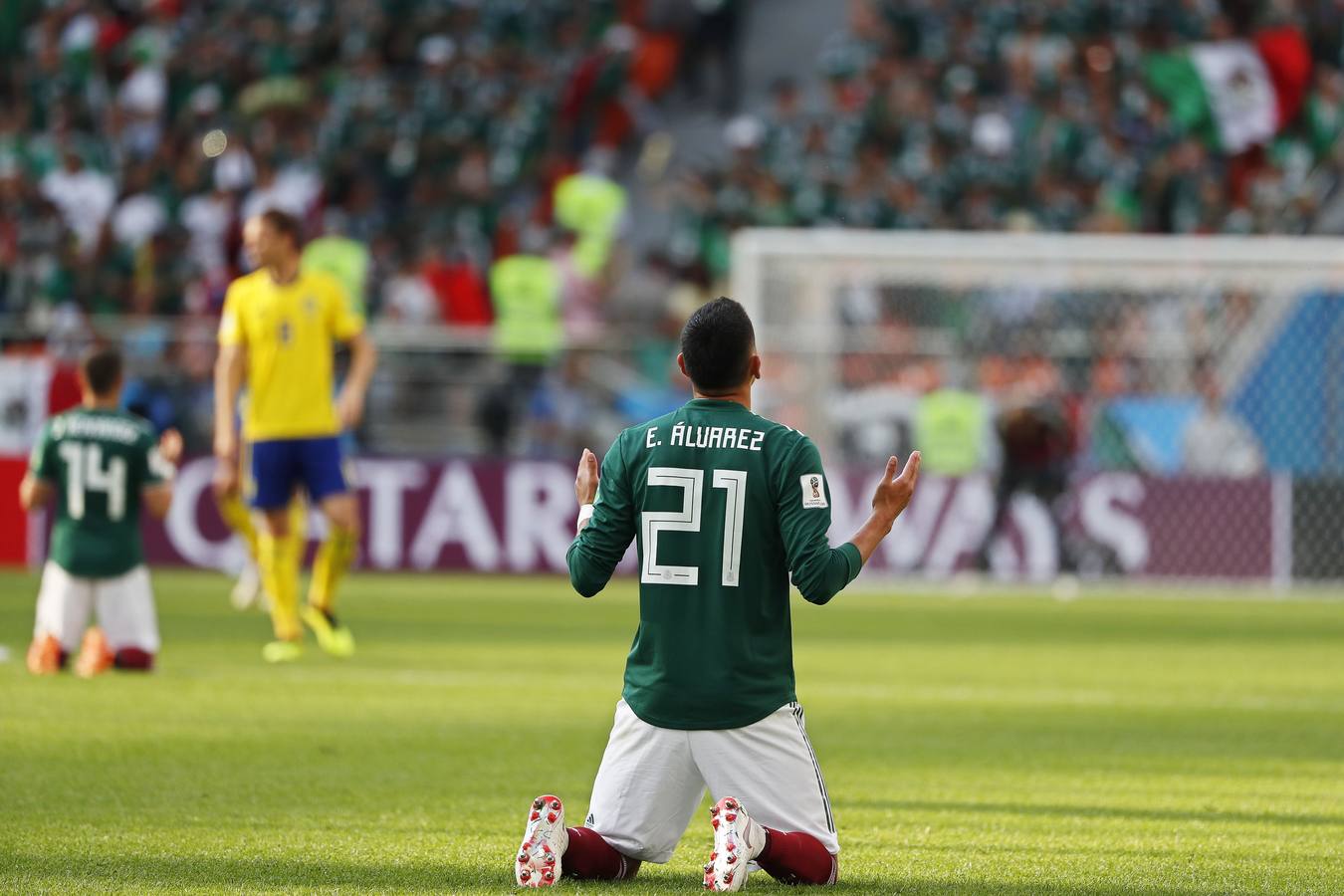 Suecia se impuso por 0-3 a México en el encuentro correspondiente a la tercera jornada del grupo F. La derrota de Alemania ante Corea del Sur dio el pase a ambas selecciones para octavos. 