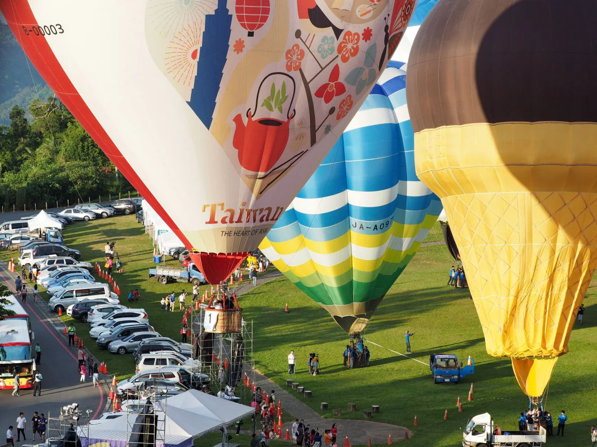 En Taiwan se ha celebrado el festival internacional de globos aerostáticos, donde más de 18 paíeses han sido representados por estos globos.