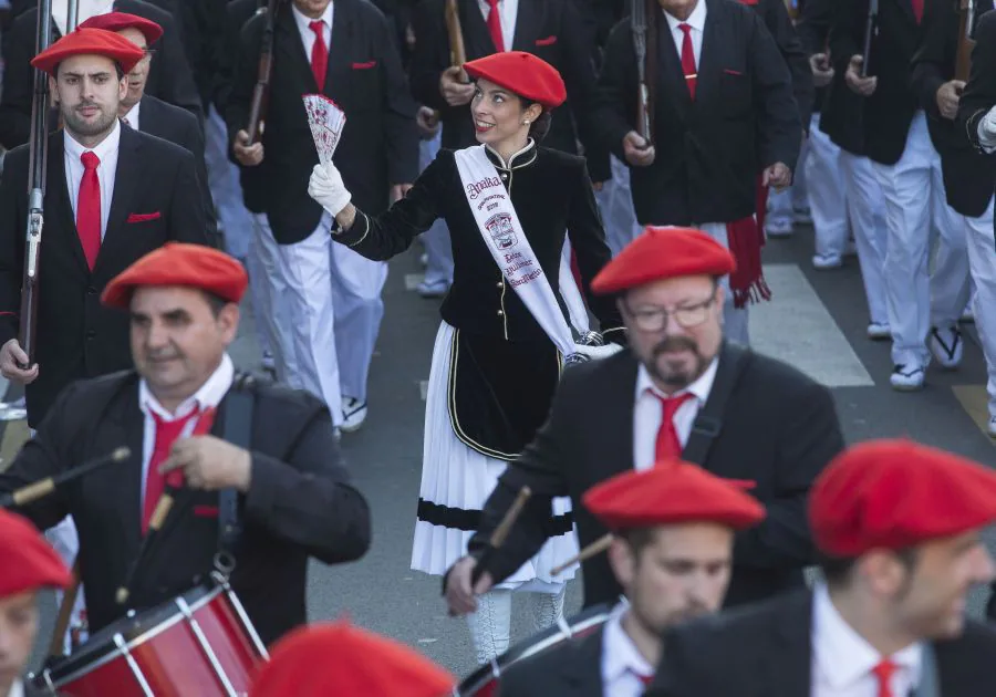 Los iruneses han disfrutado, desde primera hora, del día grande de las fiestas de San Pedro y San Marcial.