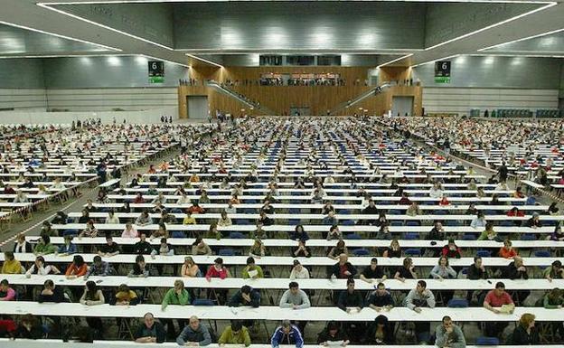 El Consejo Escolar vasco pide una selección del profesorado «más práctica» que la oposición