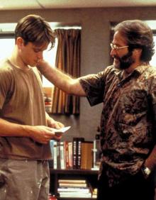 Imagen secundaria 2 - Escenas de tres películas de Gus Van Sant: Descubriendo a Forrester (2000) con Sean Conery, 'Elephant' (2003) y 'El indomable Will Hunting' (1997) con Robin Williams y Matt Damon. 