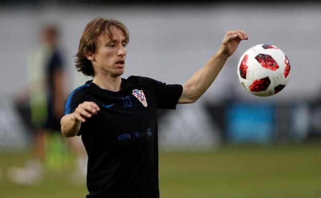 Luka Modric durante el entrenamiento con Croacia