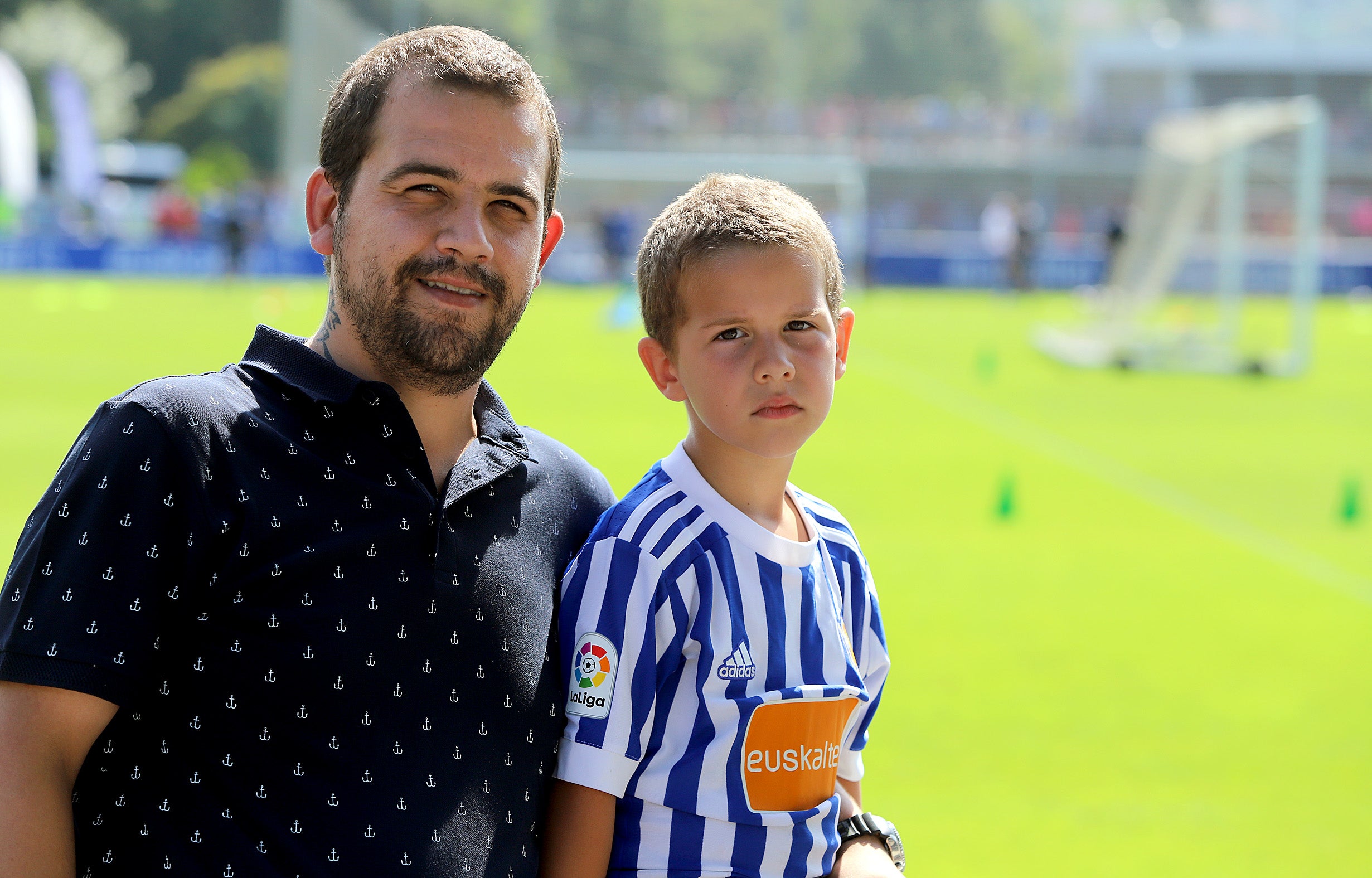 Julio y Egoitz, que se estrena como socio realista.