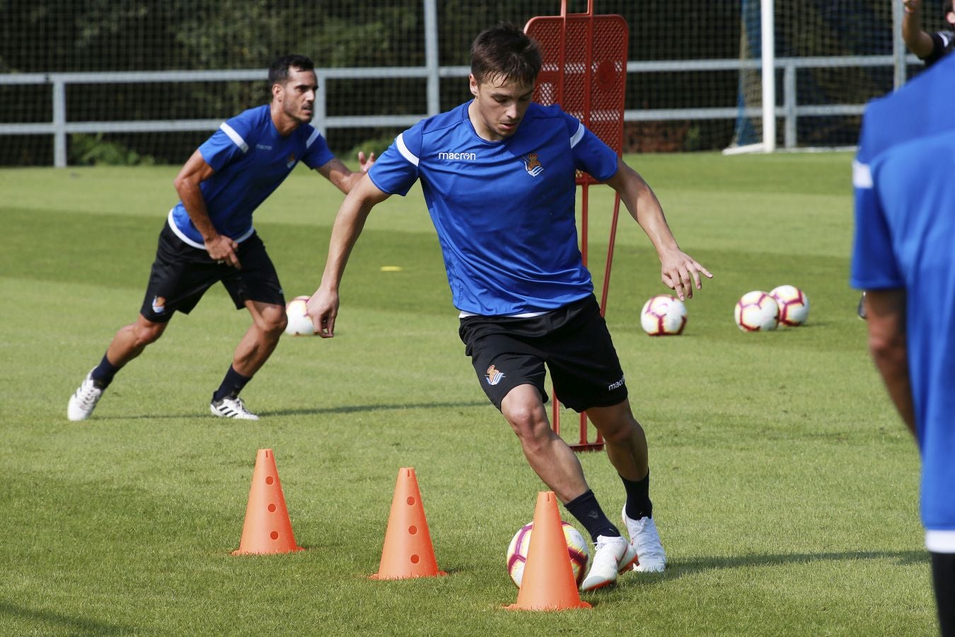 Segundo entrenamiento de la semana en Zubieta para los hombres de Asier Garitano.