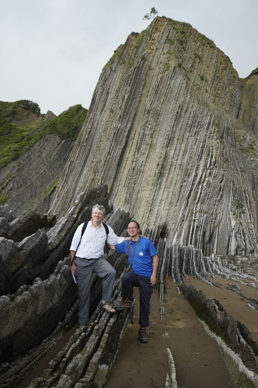 Cuatro años después de su primer proceso de revalidación, superado de manera contundente con una 'tarjeta verde', el Geoparque de la Costa Vasca acoge a evaluadores internacionales de la Unesco para determinar si continúa como Geoparque Mundial de la Unesco por un período de otros cuatro años.