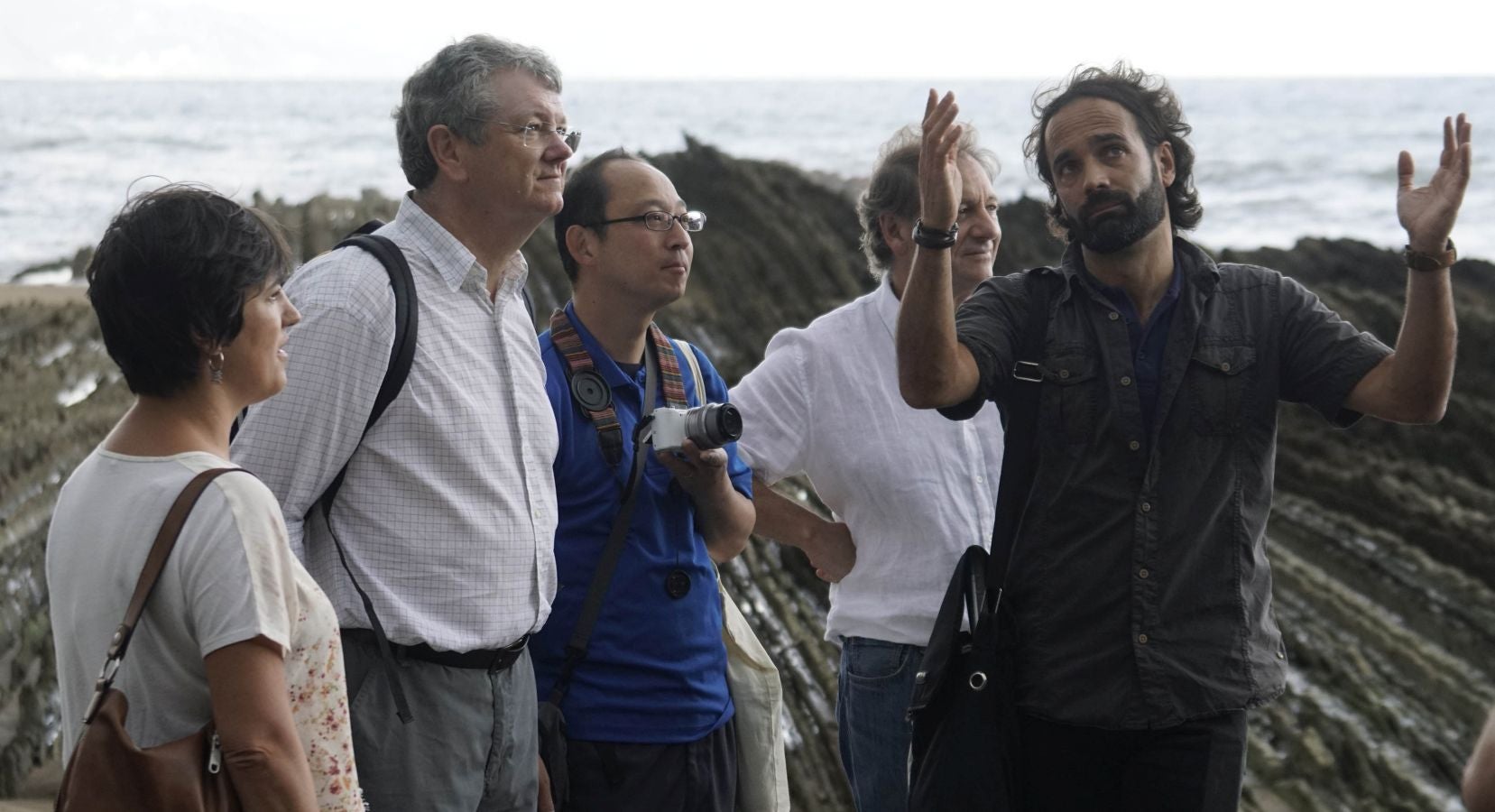 Cuatro años después de su primer proceso de revalidación, superado de manera contundente con una 'tarjeta verde', el Geoparque de la Costa Vasca acoge a evaluadores internacionales de la Unesco para determinar si continúa como Geoparque Mundial de la Unesco por un período de otros cuatro años.
