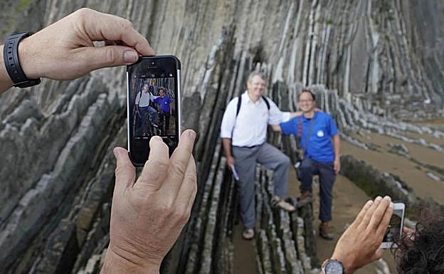 Imagen principal - El Geoparque de la Costa Vasca pasa examen de la Unesco