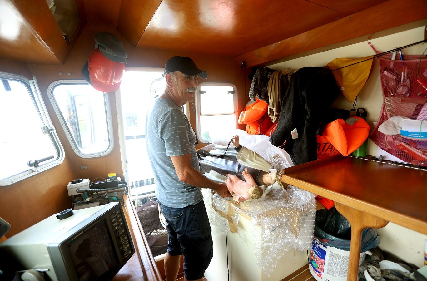 Los 'arrantzales' han paseado a la Virgen del Carmen como homenaje a la gente de la mar