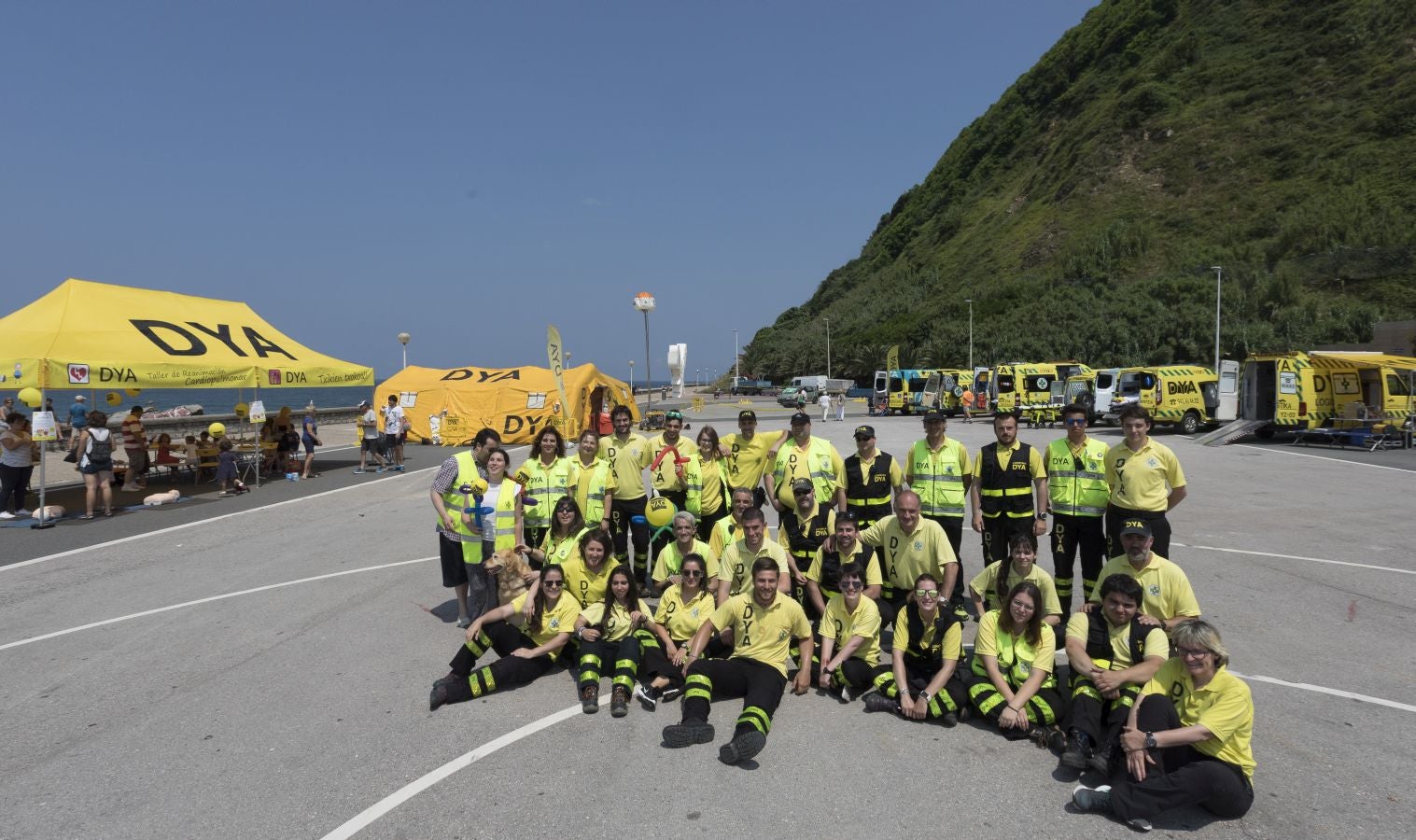 La DYA de Gipuzkoa ha celebrado su 45 aniversario con diferentes actividades en la explanada de Sagües