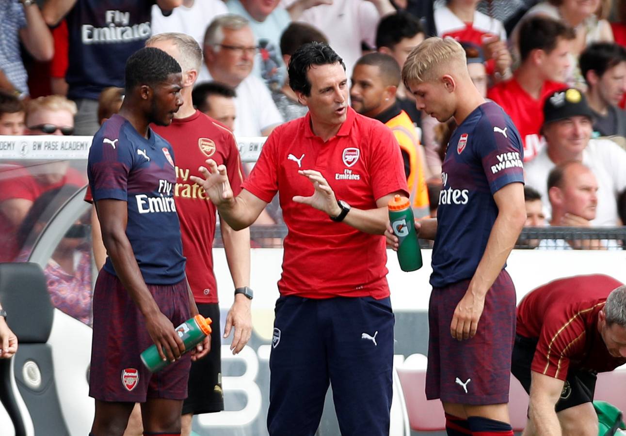 El entrenador guipuzcoano ya lidera al equipo londinense tras su paso por el PSG.