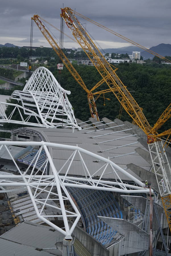 La previsión es que la megaestructura que caracterizará al estadio quede configurada a mediodía