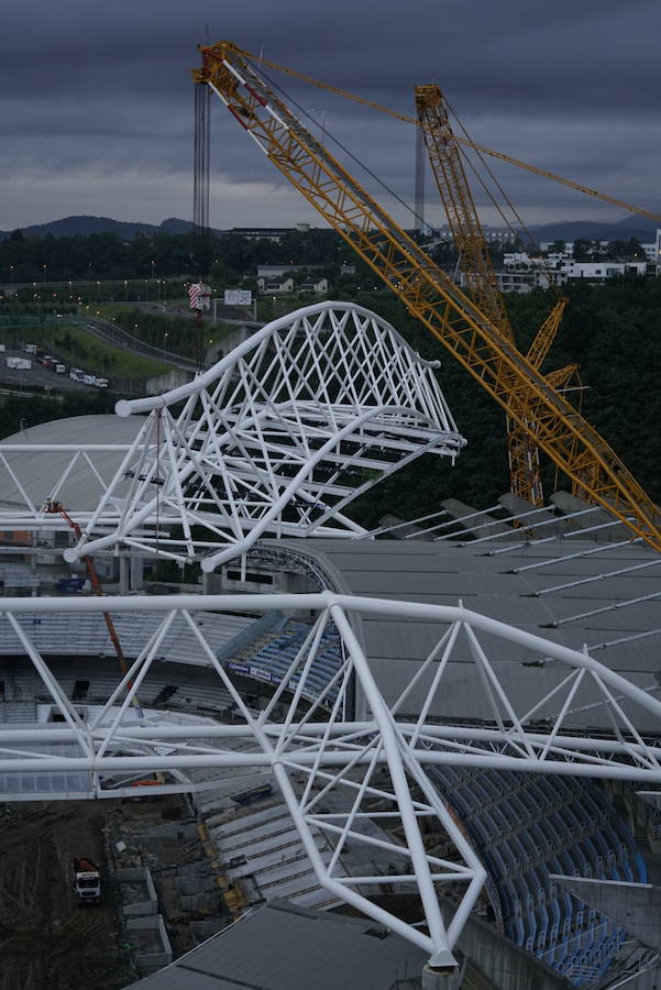 La previsión es que la megaestructura que caracterizará al estadio quede configurada a mediodía