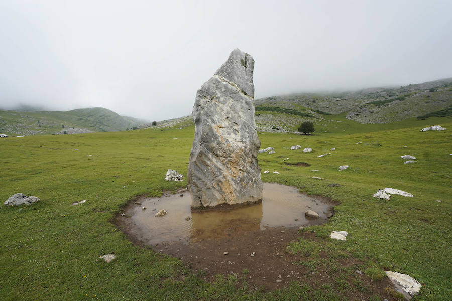 Lo que estaba catalogado como «túmulo» ha resultado ser una edificación -de planta aparentemente octogonal- que data de la época de los romanos. Concretamente, de entre los siglos I y III de nuestra era.