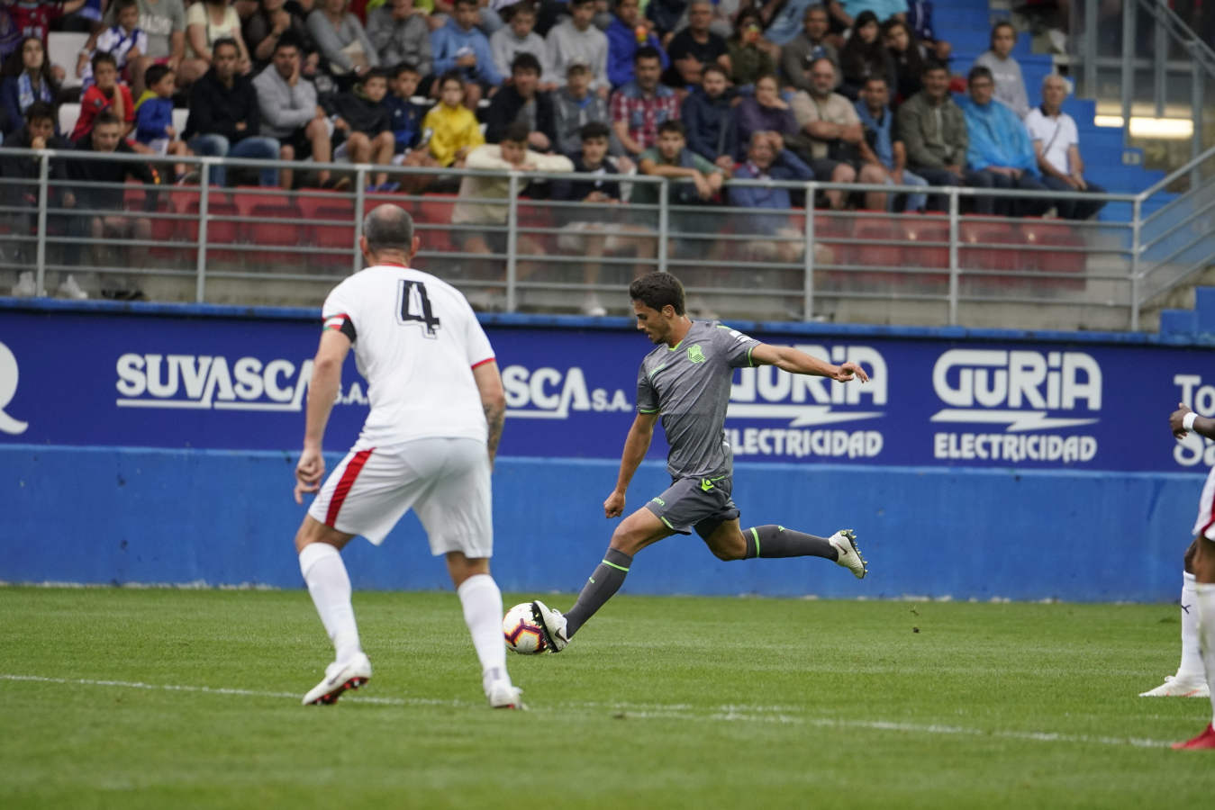 La pretemporada ya ha arrancado y con ella los amistosos. Este viernes el Eibar y la Real Sociedad se enfrentan en Ipurua. 