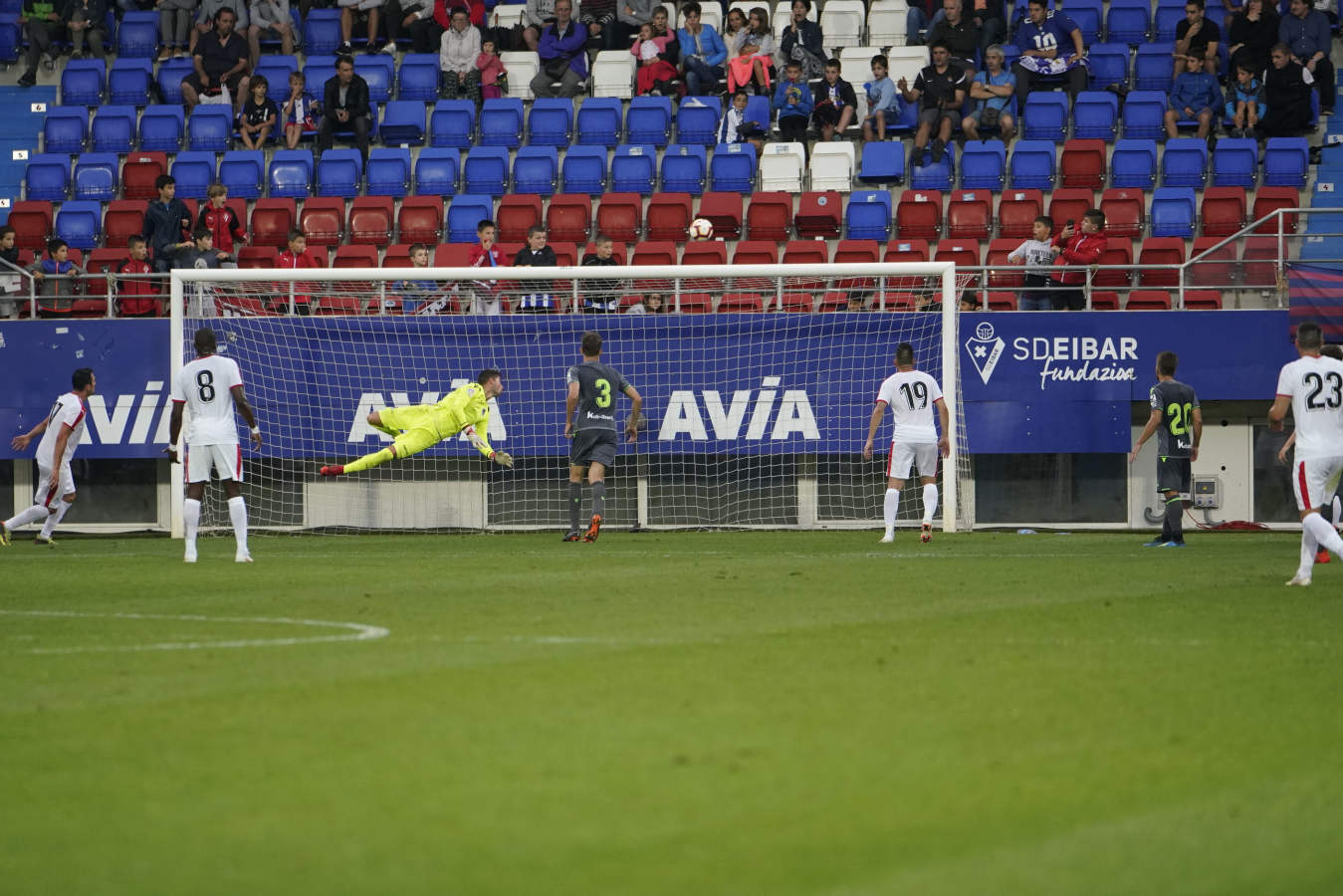 La pretemporada ya ha arrancado y con ella los amistosos. Este viernes el Eibar y la Real Sociedad se enfrentan en Ipurua. 